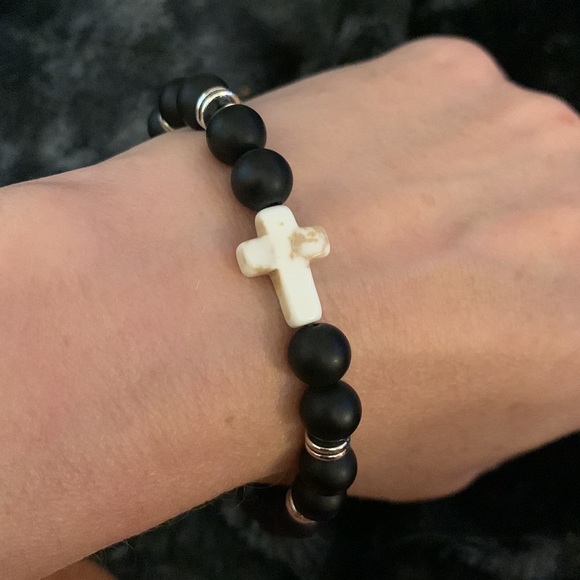 Black Matte Stone Cross Beaded Bracelet - Picture 2 of 6